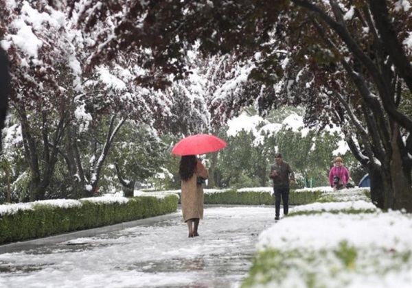 全国多地迎入秋后首场降雪