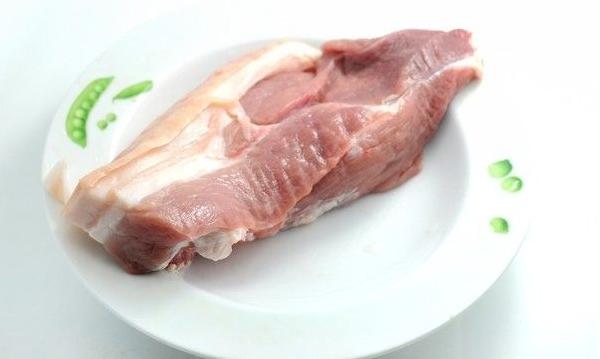 怎么看猪肉新不新鲜 猪肉有点变味了怎么办